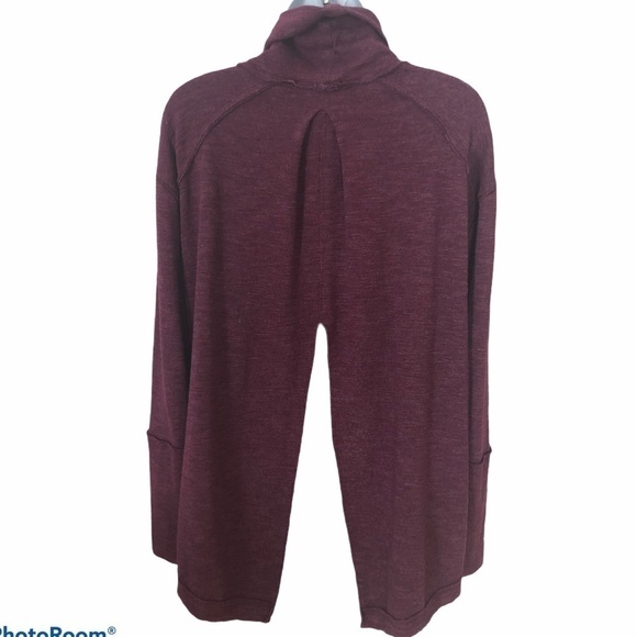 Free People We the Free burgundy split back long sleeve turtleneck top size XS - Picture 3 of 8
